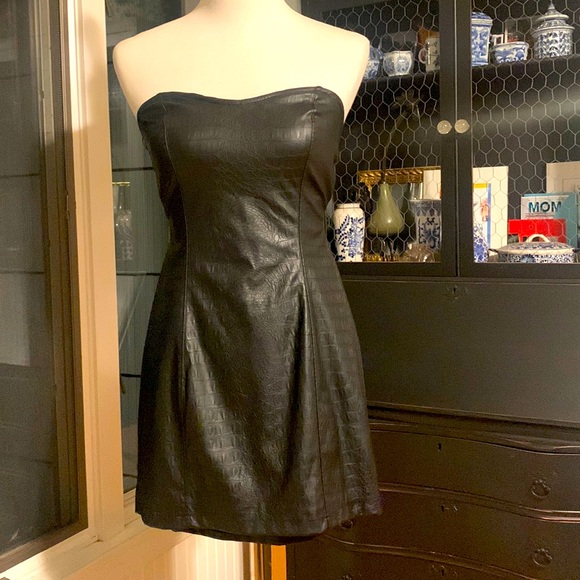 Free People Strapless Vegan Crocodile Mini Dress NWOT never worn Size s - Picture 2 of 8